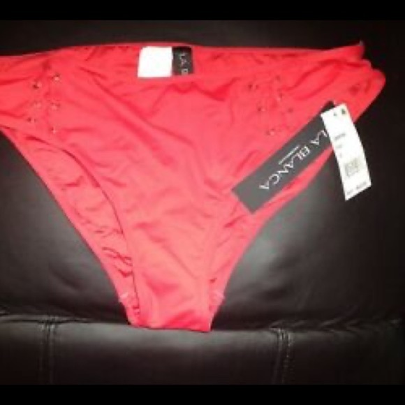 La Blanca
Tied & True Hipster Lb9fd93 Bikini Bottom Red Size 8 - Picture 9 of 9